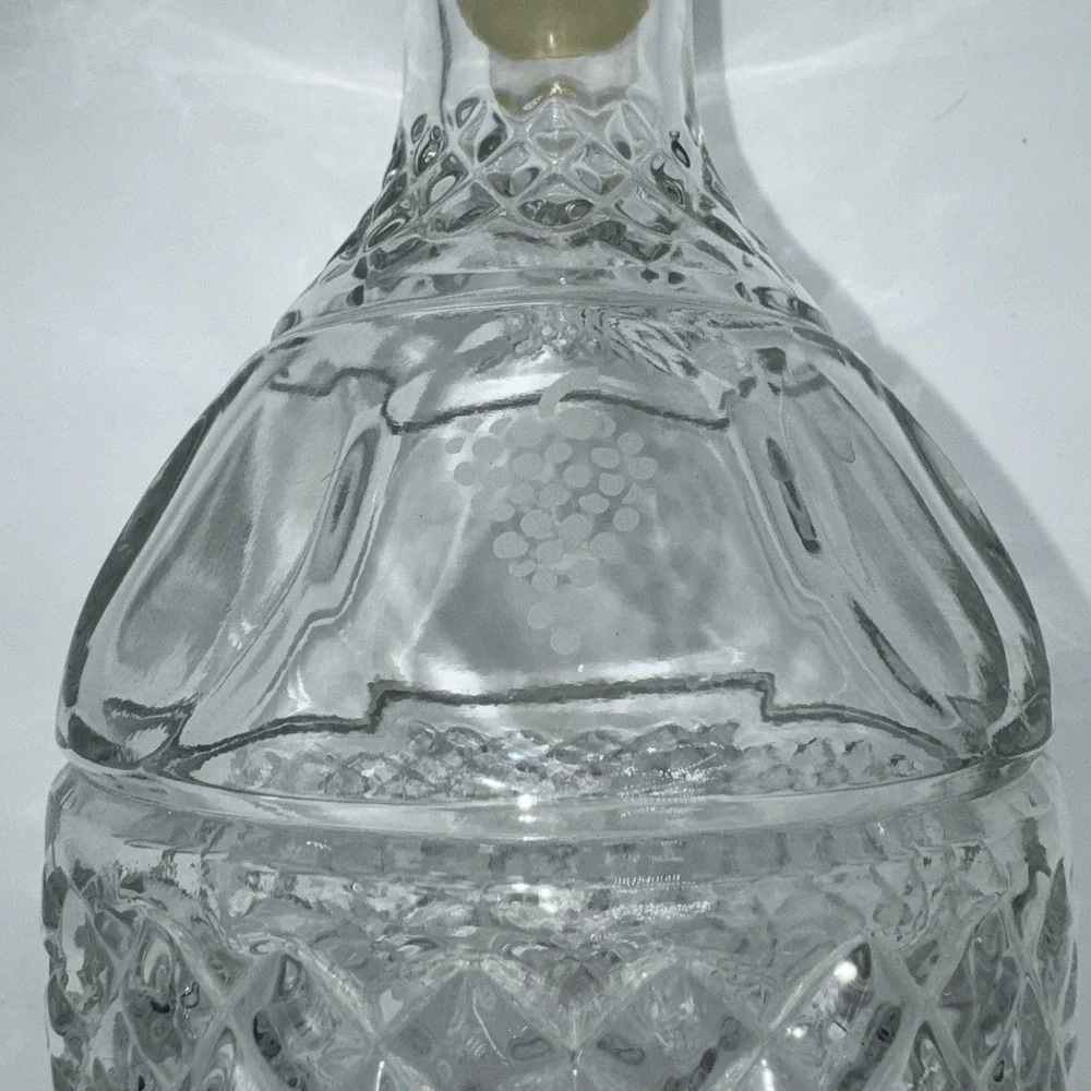 VTG Sovereign‎ House lead crystal decanter apothecary jar grape crown emblem